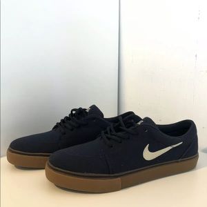 Nike SB Satire Canvas Low Mens Skate Shoes